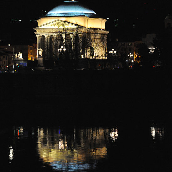 Tour Torino by night